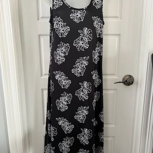 Keren Hart Floral Maxi Dress Size Med. NWT